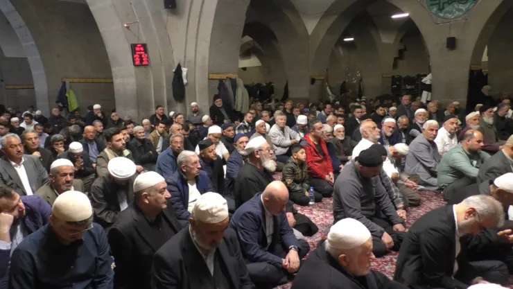 Vatandaşlar Ramazan Bayram namazı nedeniyle camileri doldurdu