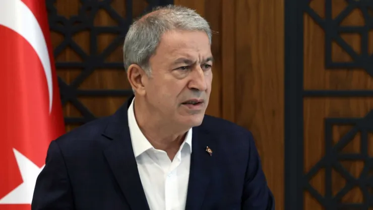 Vekil Hulusi Akar'dan millî uçak ve tank çıkışı