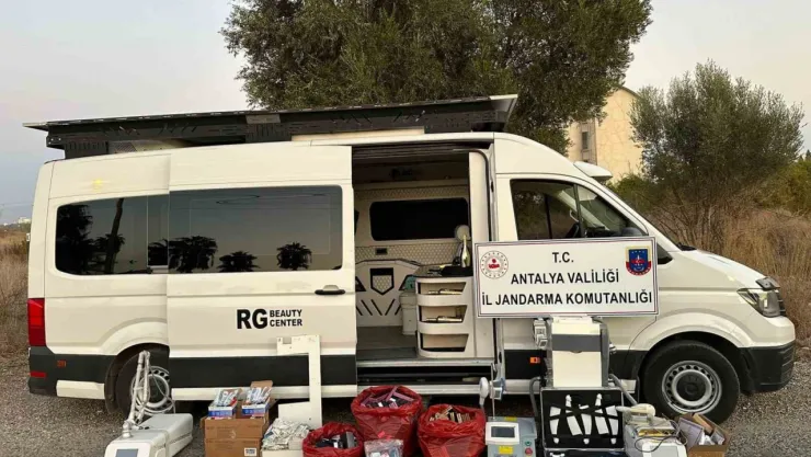 VIP aracta botoks yaptığı iddiasıyla gözaltına alındı