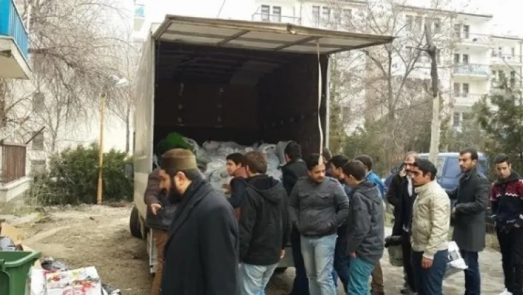 Vosvos Kayseri Kayseri'ye Gelen Doğu Türkistanlılara Yardım Etti