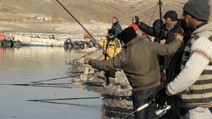 YAMULA BARAJINDA OLTAYLA AMATÖR BALIK AVLAMA YARIŞMASI DÜZENLENDİ