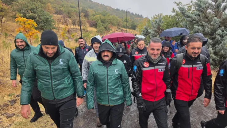 Yeşilay ve Gökbörü 'Güçlü Adım, Temiz Nefes' sloganıyla yürüdü