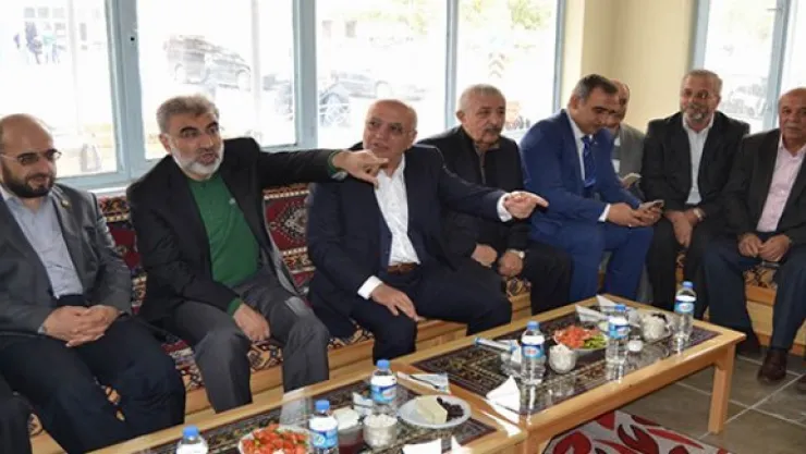 Yıldız Ve Elitaş seçim çalışmalarını Gesi'de sürdürdü