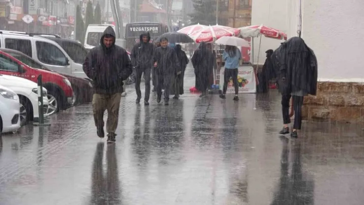 Yozgat'ta dolu etkili oldu