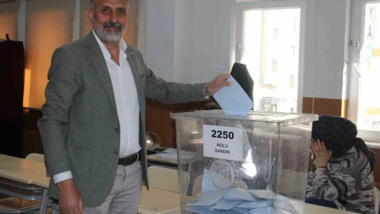 Yurder Şahin oyunu kullandı
