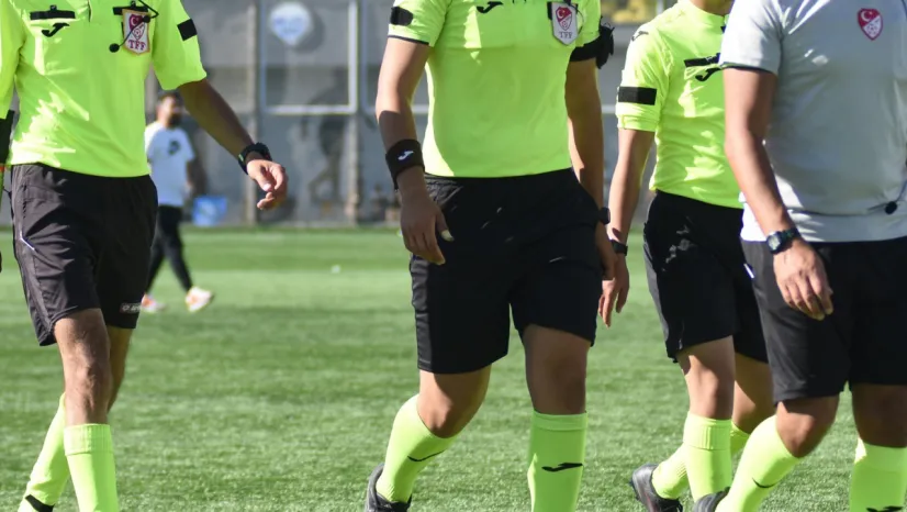 Bahis oynadığı gerekçesiyle PFDK'ya sevk edilen hakemlere 8 ila 10 ay hak mahrumiyeti