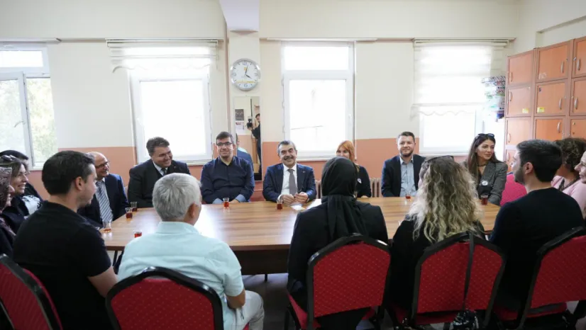 Bakan Tekin, 'Resmi okullarımızdaki öğretmen sayısı 1 milyon 34 bin 564'e yükseldi'