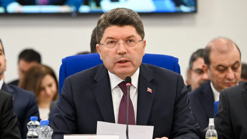 Bakan Tunç, '12 ceza, 5 hukuk dairesi olmak üzere 17 yeni daire faaliyete geçirdik'