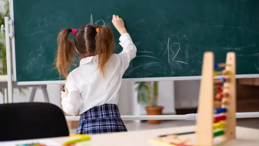 Bakanlık ilkokula başlama yaşının 69 aydan 72 aya çıkarılması konusunda harekete geçti