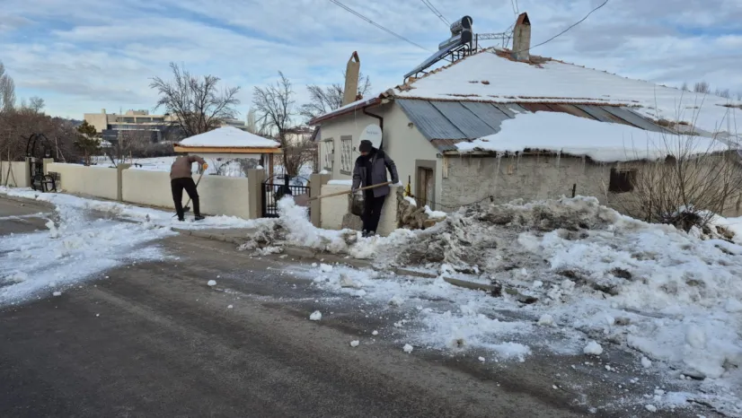 Bünyan'da Kar Temizleme Çalışmaları Devam Ediyor