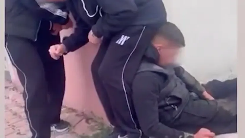 Çevreye rahatsızlık veren 3 şahıs yakalandı