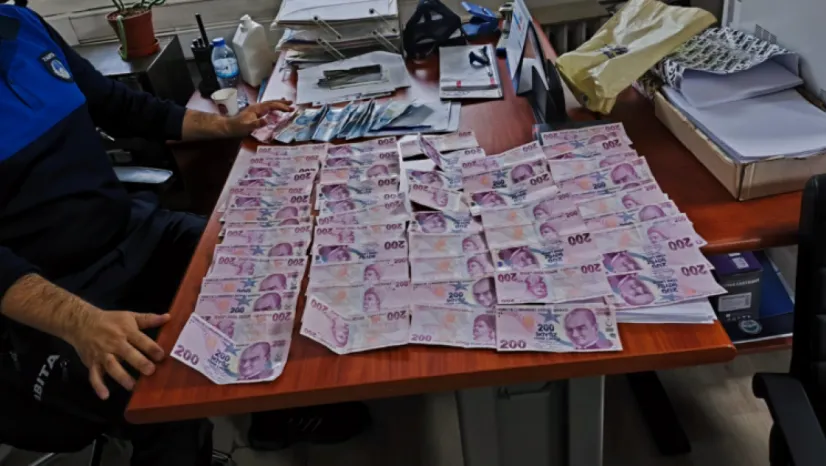 Dilencilere geçit yok: Üzerinden çıkan 12 bin 200 liraya el konuldu