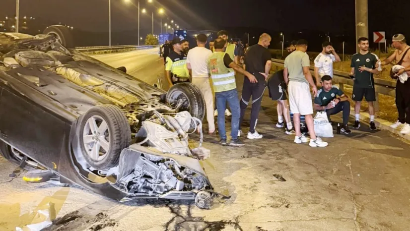 Erciyes 38 FK kafilesi denk geldikleri trafik kazasına müdahale etti