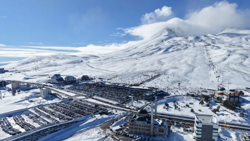 Erciyes'te Kar Bereketi: Kar 2 metreyi aştı