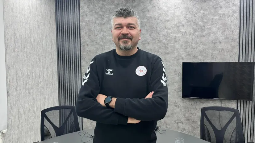 Erciyes'te kayak yapacaklara uyarı: 'Eğitimsiz ve kalitesiz ekipmanla dağa çıkmayın'