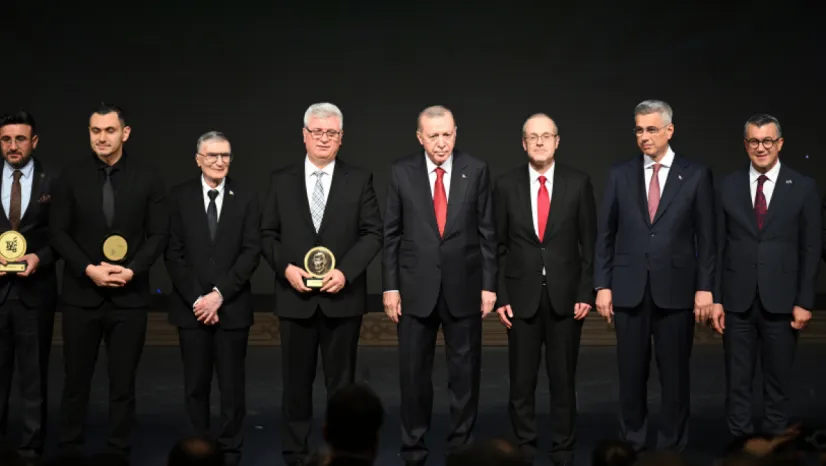 ERÜ Eczacılık Fakültesi Öğretim Üyesi Profesör Doktor Yılmaz TÜSEB-Teşvik ödülü aldı