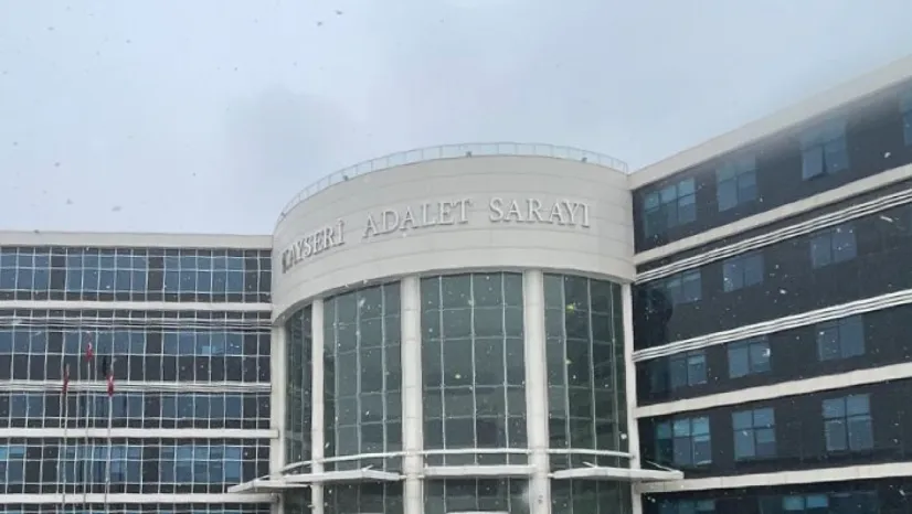 İki kişinin yaşamını yitirdiği trafik kazası nedeniyle açılan davaya devam edildi