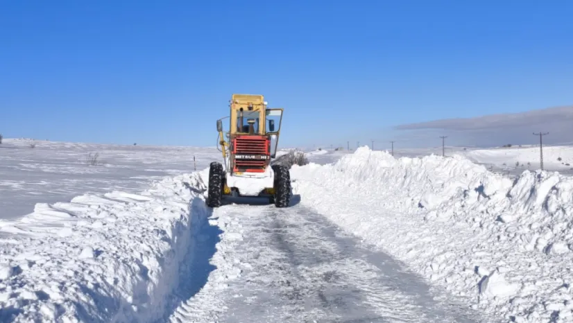 Kar temizleme çalışmaları aralıksız sürüyor