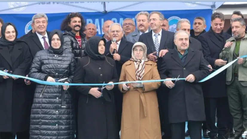 Kayseri'de bir cami daha ibadete açıldı