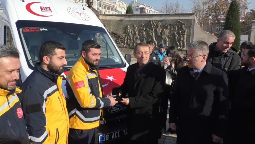 Kayseri'ye tahsis edilen 12 yeni ambulansın teslim töreni gerçekleştirildi
