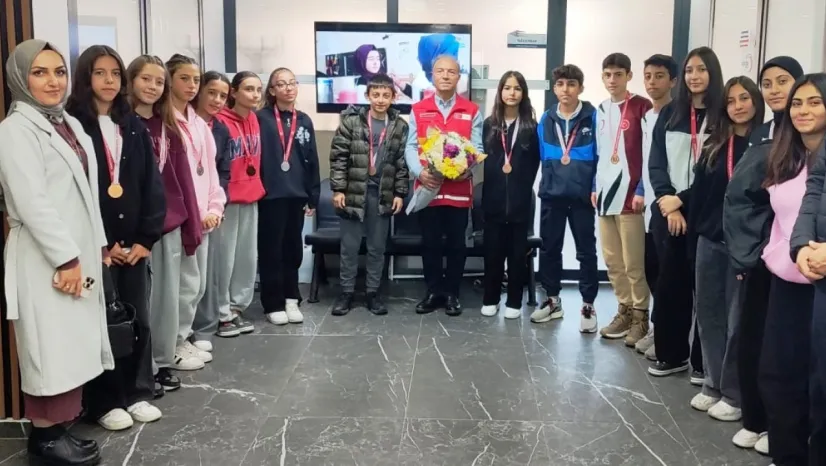 Kızılay Erva Spor Kulübü öğrencileri Yıldızlar İl Müsabakası'ndan 12 madalya ile döndü