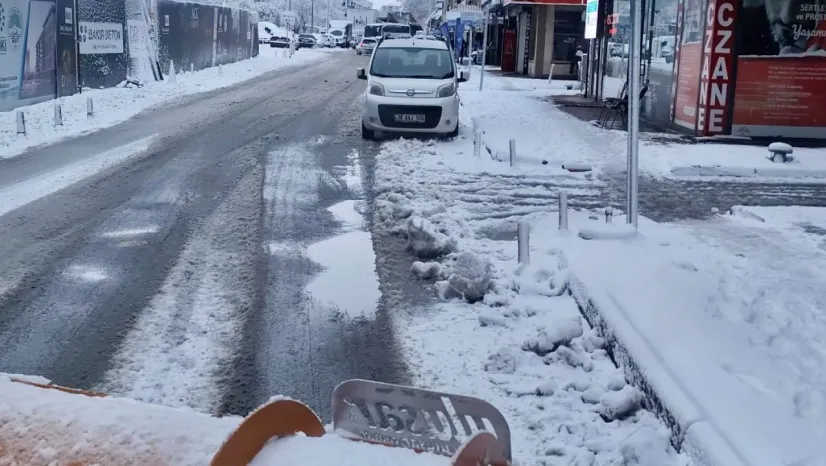 Kocasinan'da kar temizleme faaliyetleri devam ediyor