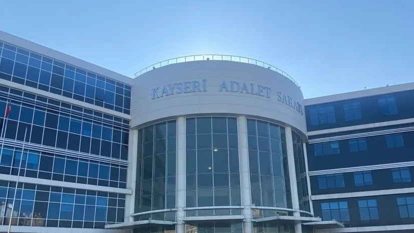 Kurşunlama nedeniyle açılan davada sanıklar hakim karşısına çıktı