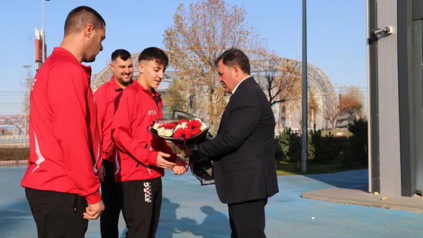 Milli sporcu Kahraman, masa tenisinde dünya ikincisi oldu