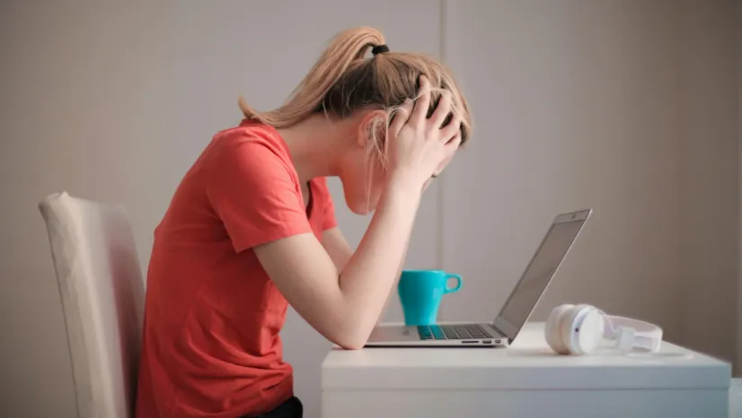 Obsesif kompulsif bozukluk: Takıntılı düşünceler ve istem dışı davranışların psikolojik etkisi