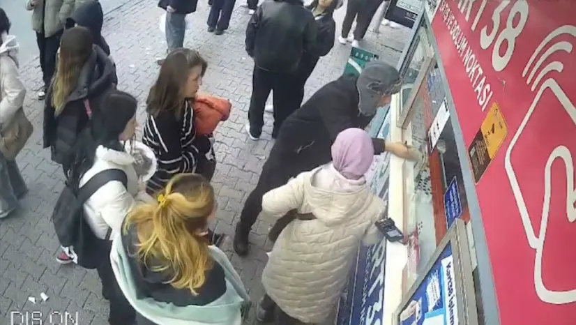 Örnek Davranış: Düşürdüğü para kendisine teslim edildi