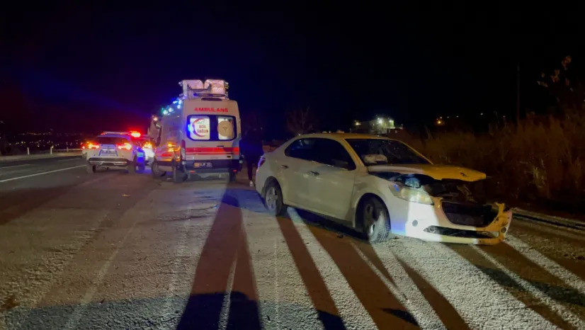 Peş peşe yaşanan 2 trafik kazasında 1'i jandarma 7 kişi yaralandı.