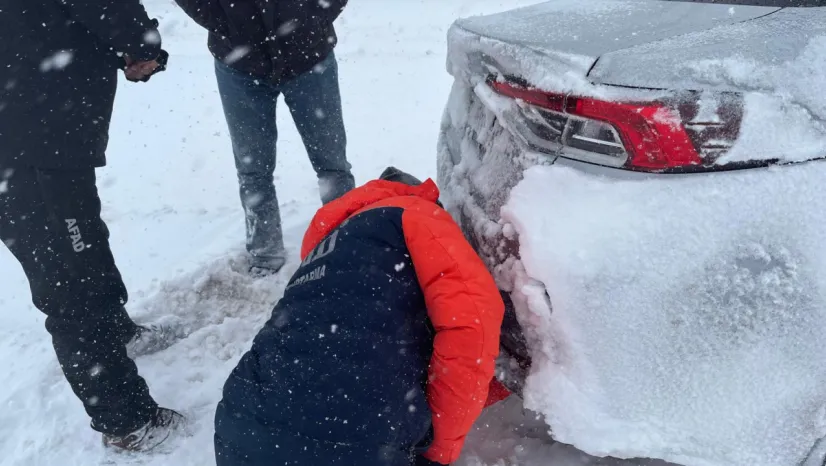 Sarız-Göksun arasında mahsur kalan vatandaşlar kurtarıldı