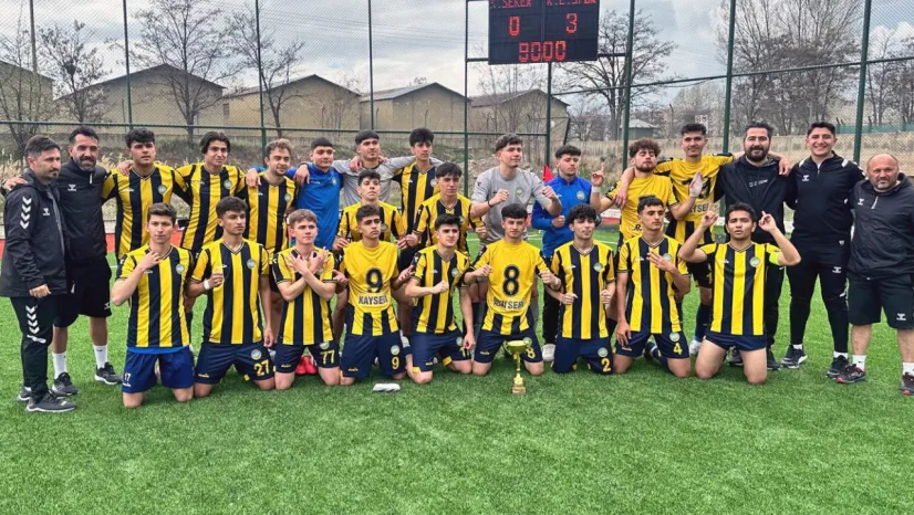 Talas Belediyespor U-18 Türkiye Şampiyonası'nda Son 24'te