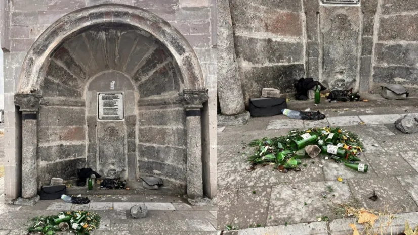 Tarihi cami çeşmesi ayyaş mekanı haline geldi: Mahalleli Çözüm Bekliyor