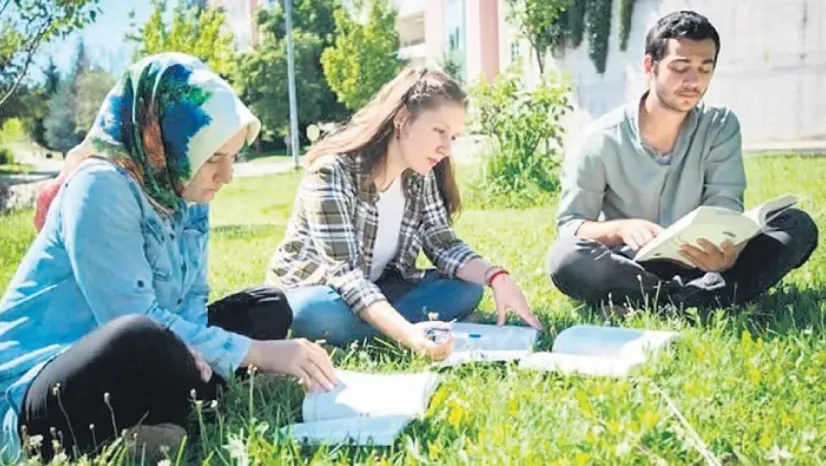 Üniversiteli gençlere haftada 3 gün çalışma, 19 bin lira kazanç