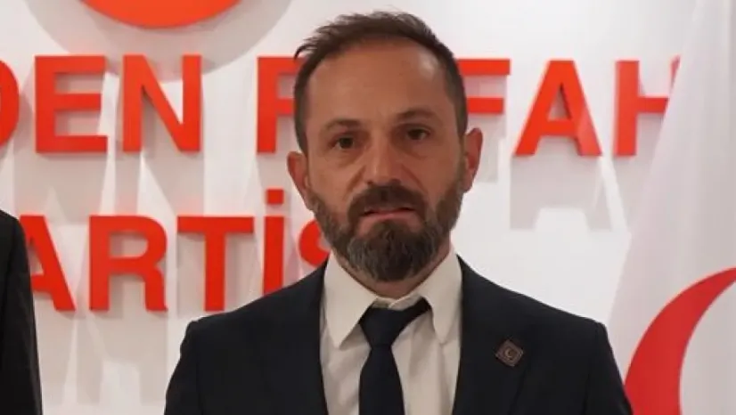 Yeniden Refah'ta Toplu İstifa: YRP'de Neler Oluyor?