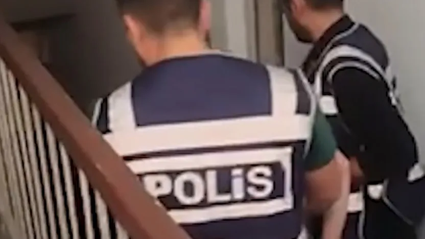 155 yıl hapis cezasıyla aranan şahıs yakalandı