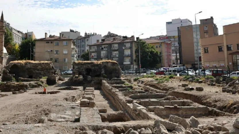 8 Tarihi Eser yenilendi: İlk Medresenin restorasyonu devam ediyor