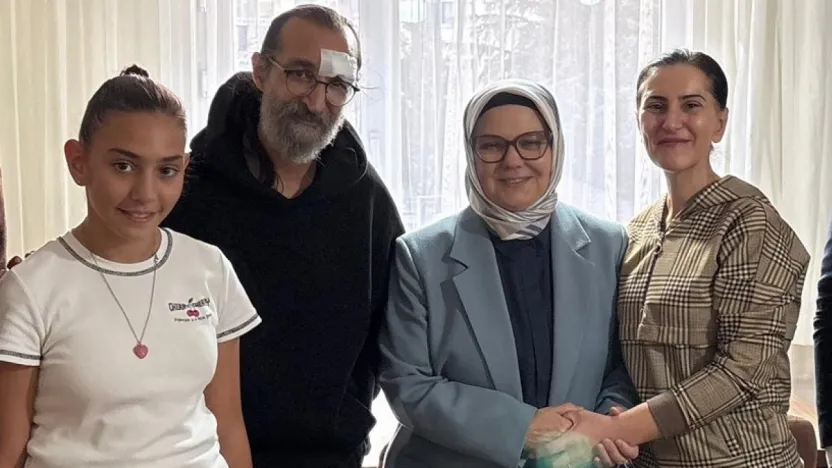 Ayşe Böhürler'den gazeteci Agaşe'ye geçmiş olsun ziyareti