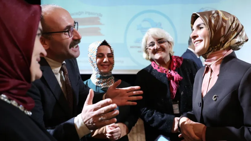 Bakan Göktaş, 'Sosyal medyada onaylanma ihtiyacı gibi görünmez yükler, çocukların ruhsal dayanıklılığını zorluyor'