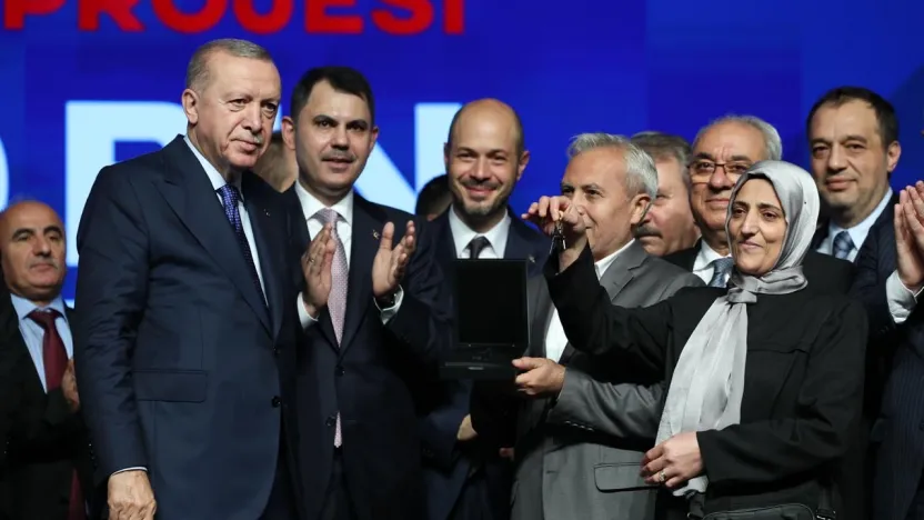 Bakan Kurum, '500 bin konutu 2027'nin sonu, 2028'in ortalarına kadar bitirmeyi hedefliyoruz'