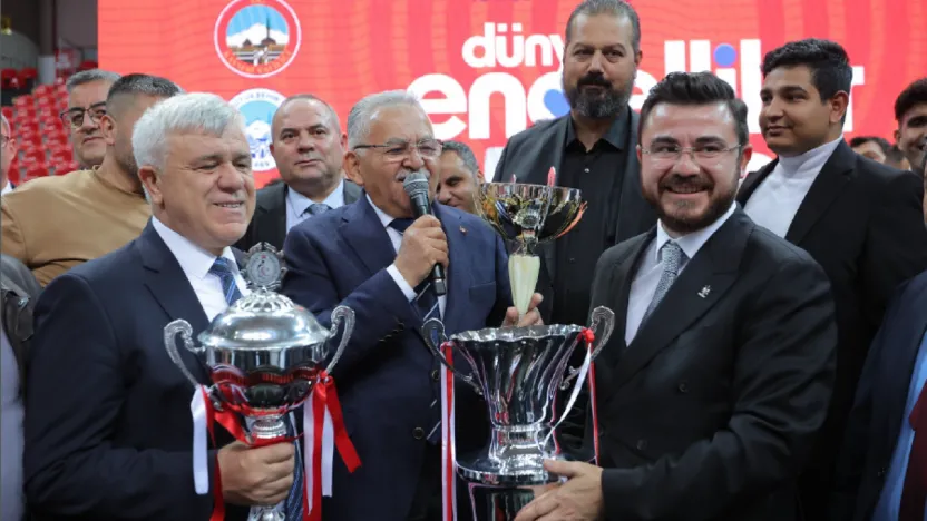 Başkan Büyükkılıç, Engelli Spor Kulüpleriyle bir araya geldi