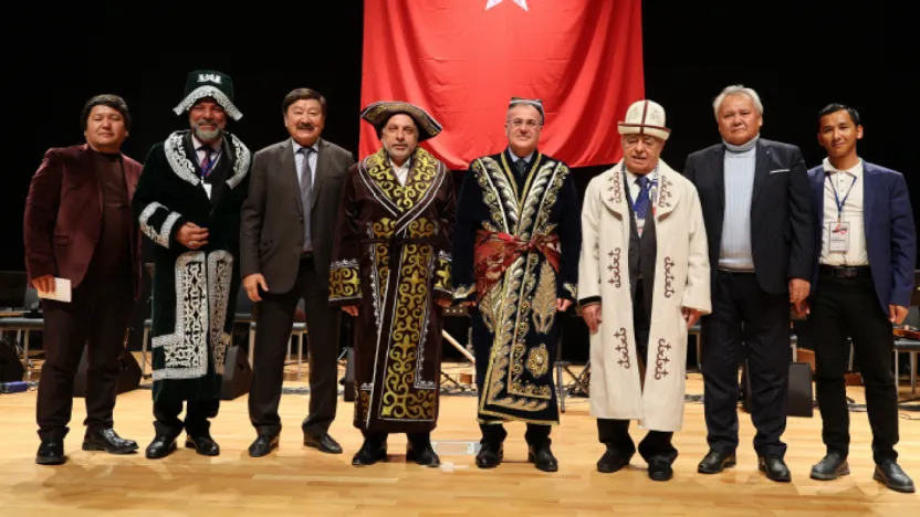 Başkan Yalçın'a 'Türk Dünyası Üstün Hizmet Ödülü'