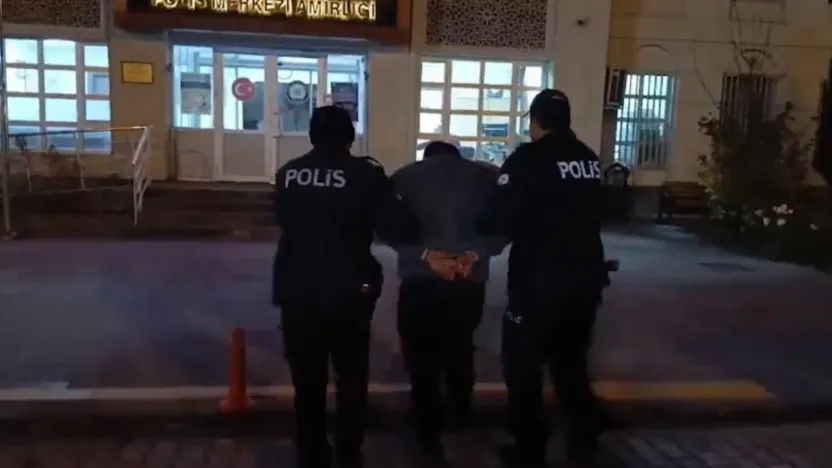 Boşanma aşamasında olduğu eşinin telefonunu zorla alan eş yakalandı