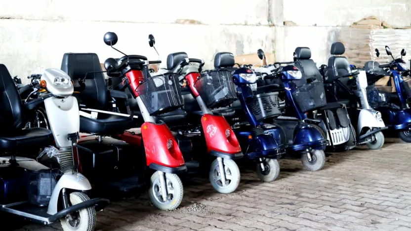 Bünyanlı Gurbetçilerden, memleketlerine Akülü Araç ve Tekerlekli Sandalye Desteği