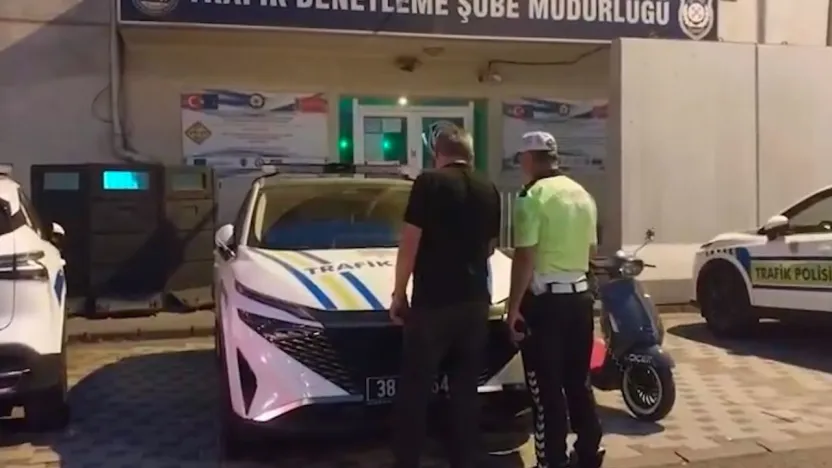 Çocuk motorsiklet sürücüsü görüntüsünden araç bulunup ceza kesildi