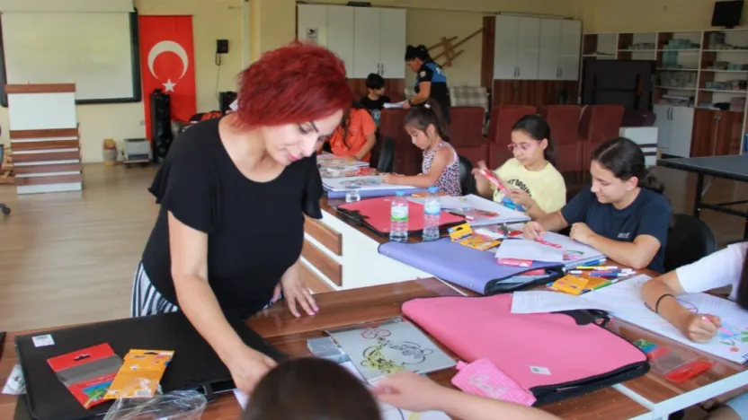 ÇOGEP'in resim kursunda öğrenciler eğitim sürecini tamamladı