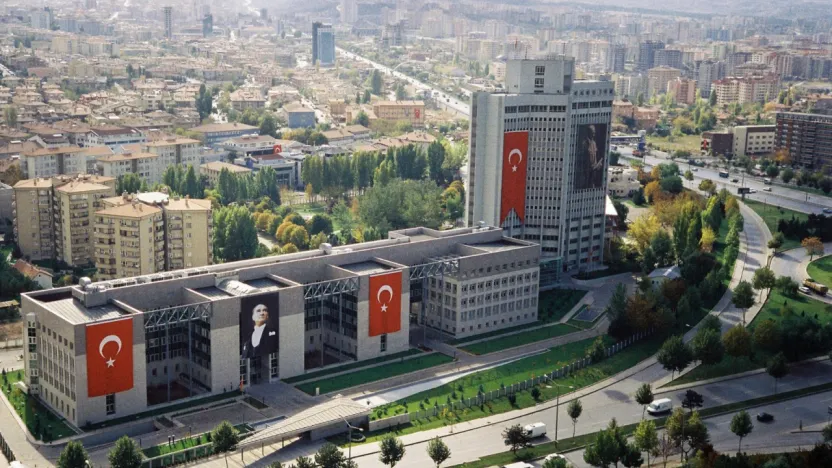 Dışişleri Bakanlığı, İsrail'in alıkoyduğu Türk vatandaşları için gerekli girişimlerde bulunulduğunu açıkladı