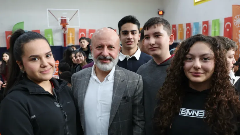 'Donanımlı Gençlik, Güçlü Türkiye'nin Temelidir'