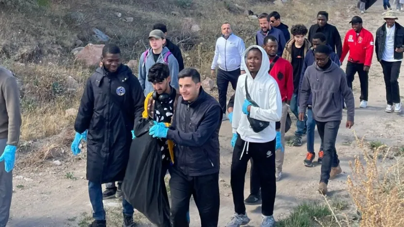 Dünya Temizlik Günü'nde Lifos Ormanında çevre temizliği